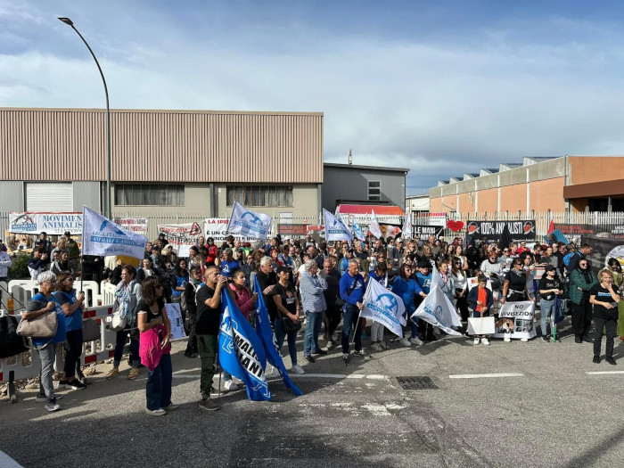 SUCCESSO PER LA MANIFESTAZIONE ANIMALISTA A VERONA: PRESENTE ANCHE L’ON.BRAMBILLA PER TUTELARE LA VITA DI 1600 BEAGLE